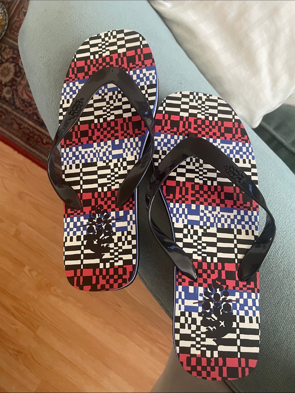 Free people movement black-Strap Graphic Flip Flops